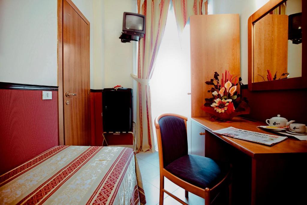 Hotel Saturnia Roma Exterior foto