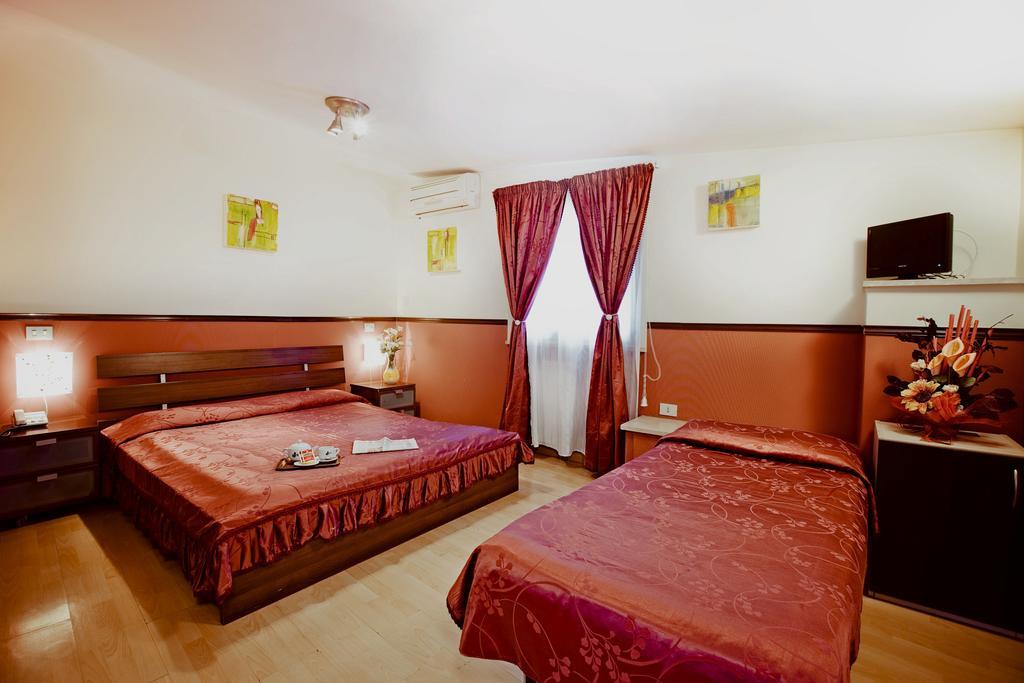 Hotel Saturnia Roma Habitación foto