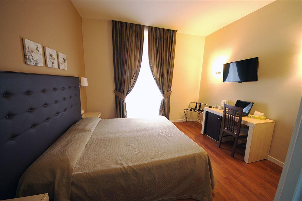 Hotel Saturnia Roma Exterior foto